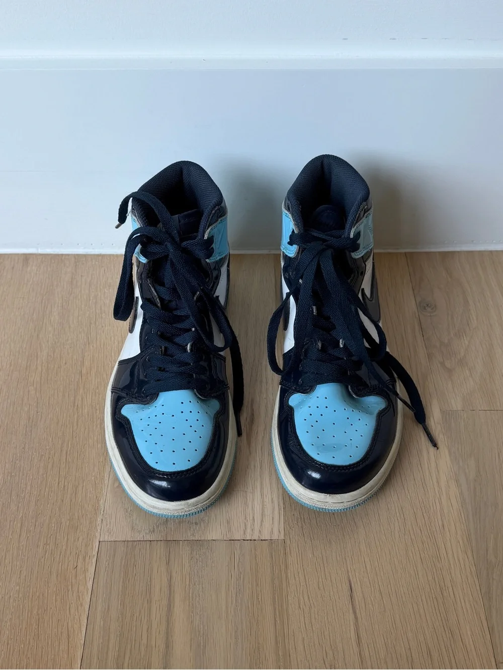 Nike Air Jordan 1 Retro High UNC Patent Blue
